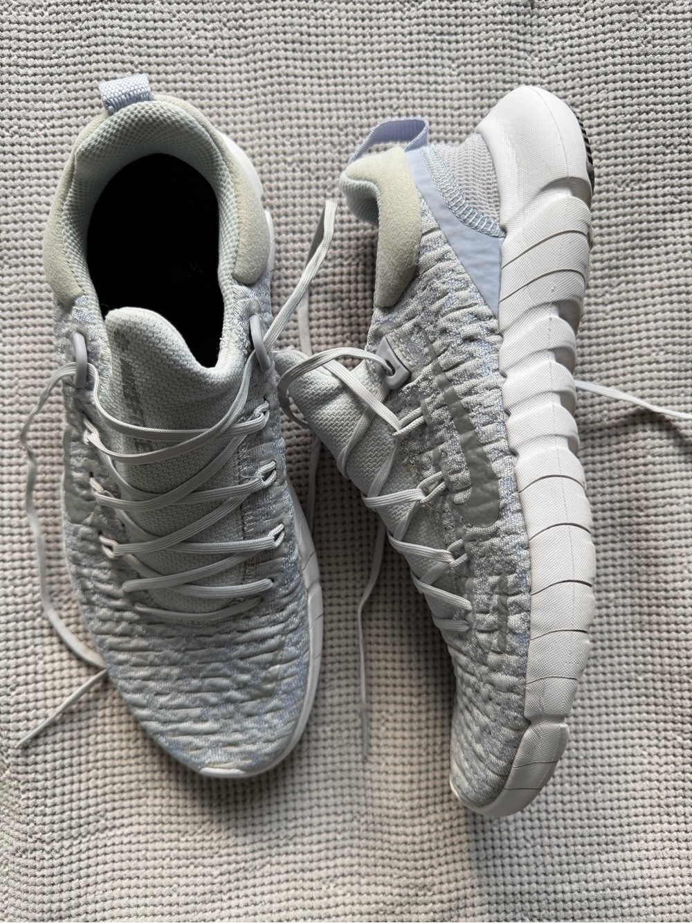 Nike Light Gray Knit Women's Athletic Sneakers